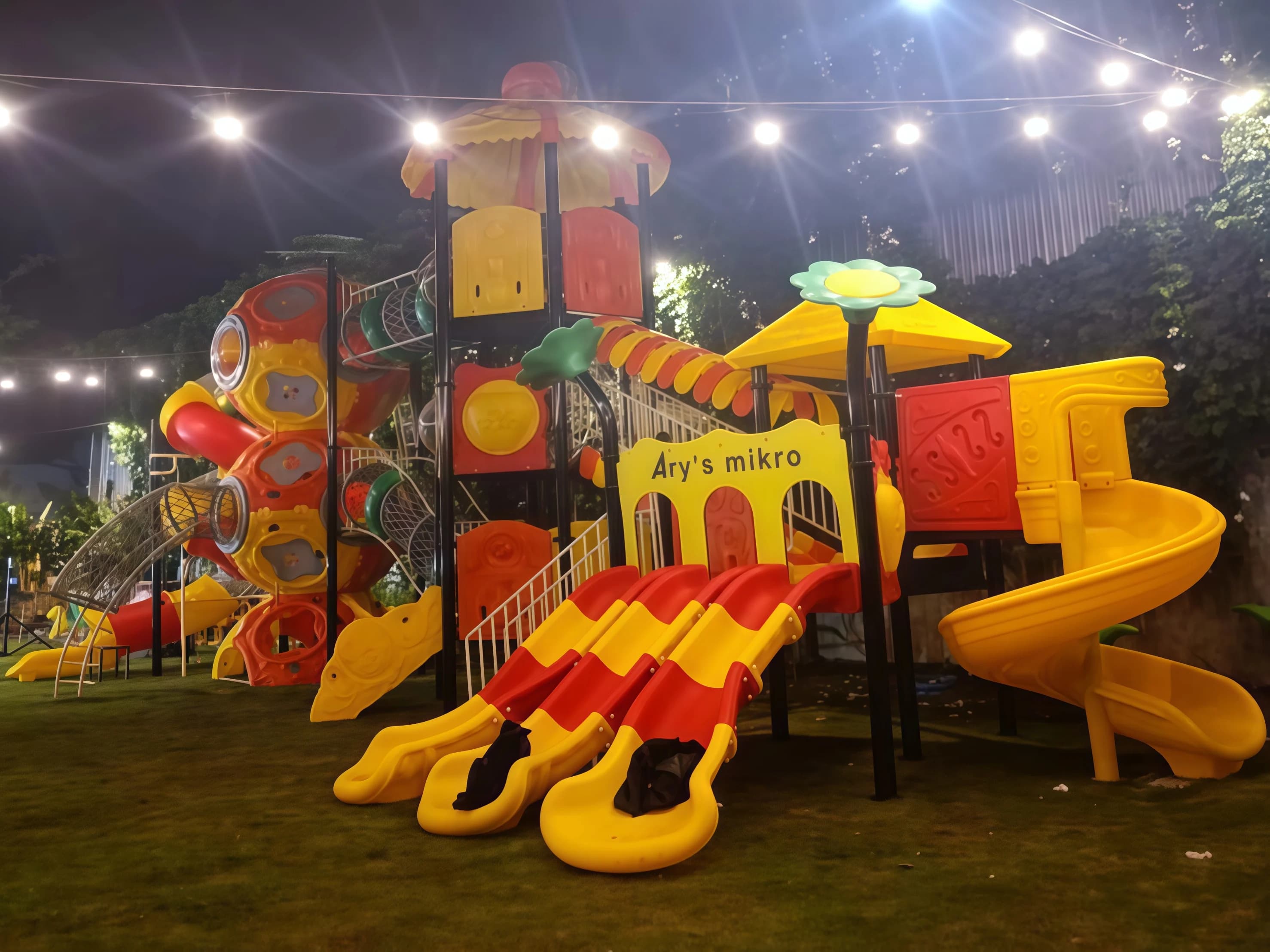 Pemasangan Playground di Semarang