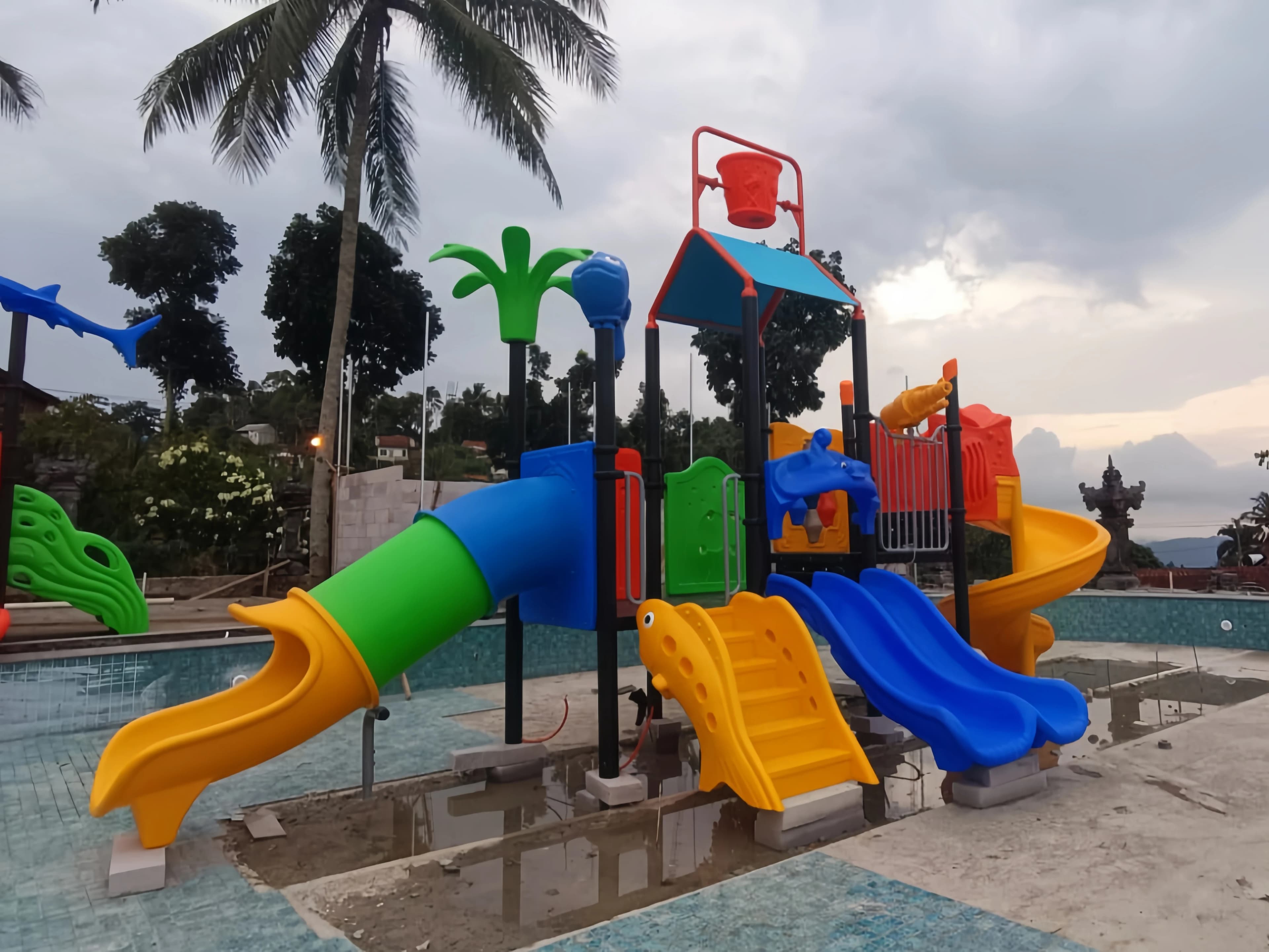 Pemasangan Playground di Batu Malang